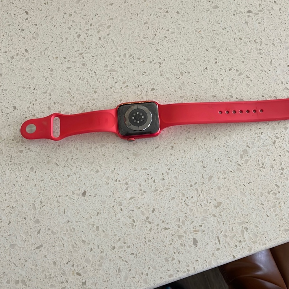 Apple Watch Series 6 comes without box